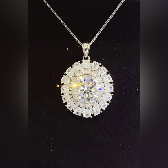 5 Carat Moissanite 925 Sterling Silver Necklace - Picture 2 of 9